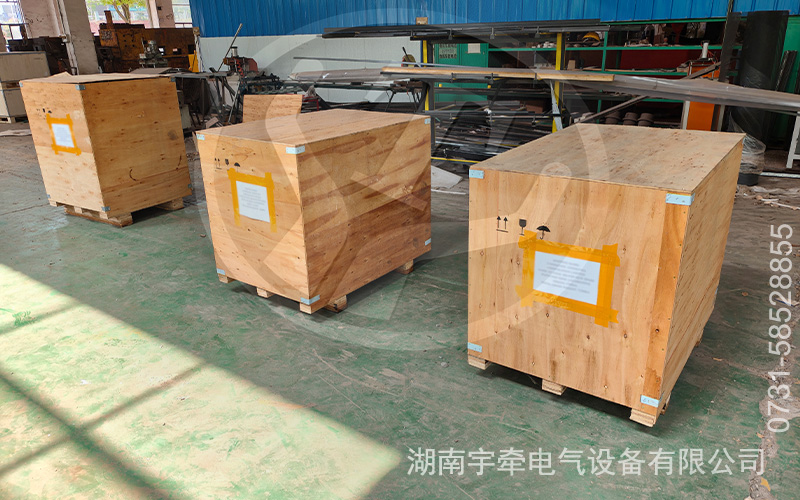 礦用湘潭電機(jī)車(chē)配件出口海外 1.jpg